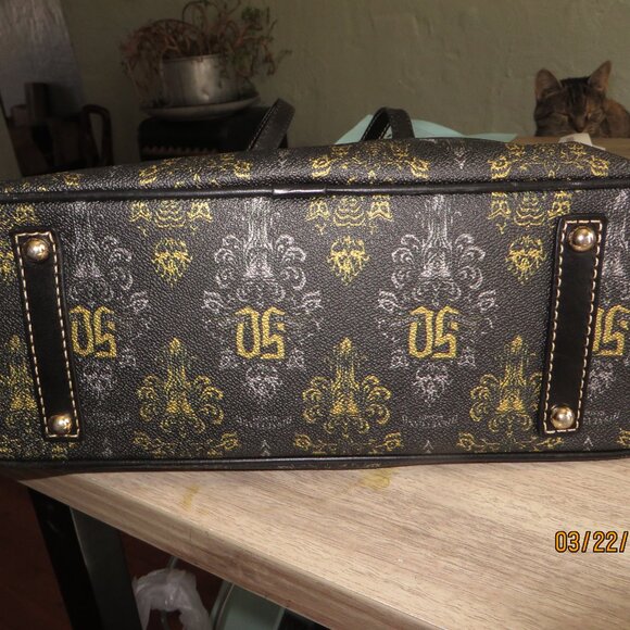 DOONEY AND BOURKE DISNEYLAND 50TH LIMITED EDITION ANNIVERSARY TOTE WITH DUSTBAG - Picture 3 of 5